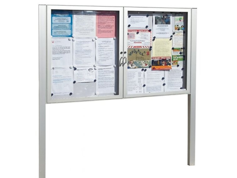 Dvojkřídlá venkovní magnetická vitrína XML40