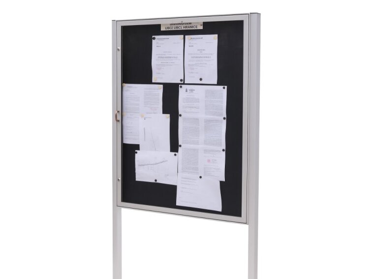 Oboustranná jednokřídlá venkovní magnetická vitrína DM80