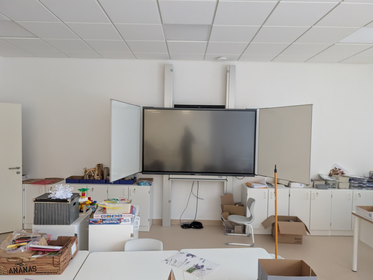 Jak připravit třídu na montáž nové školní tabule.