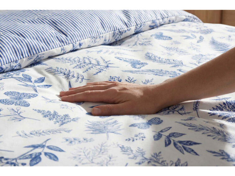 Bavlněné povlečení V kapradinách s pruhem - bílomodrá