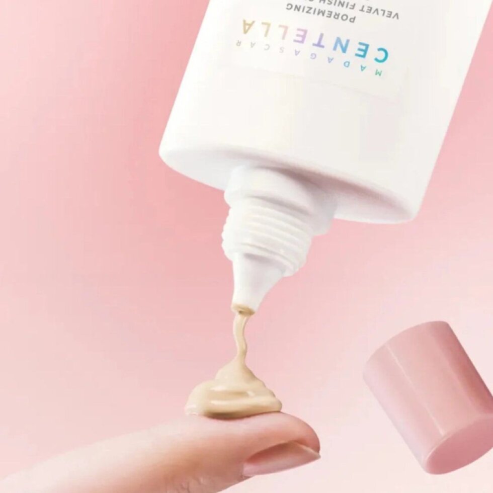 SKIN1004 - Madagascar Centella Poremizing Velvet Finish Sunscreen - Matující opalovací krém - 50 ml