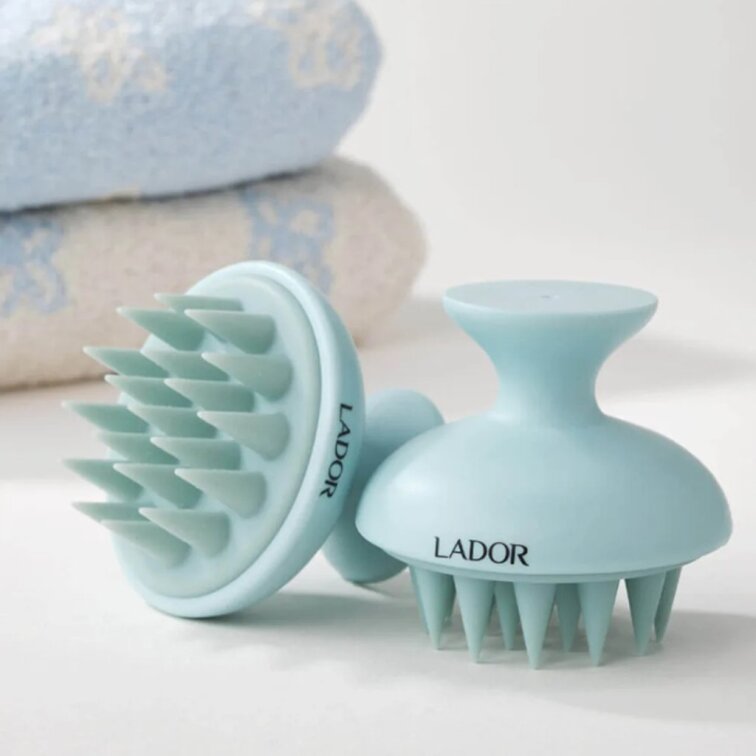 Lador - Scalp Massage Brush - Masážní hřeben na vlasy - 1ks
