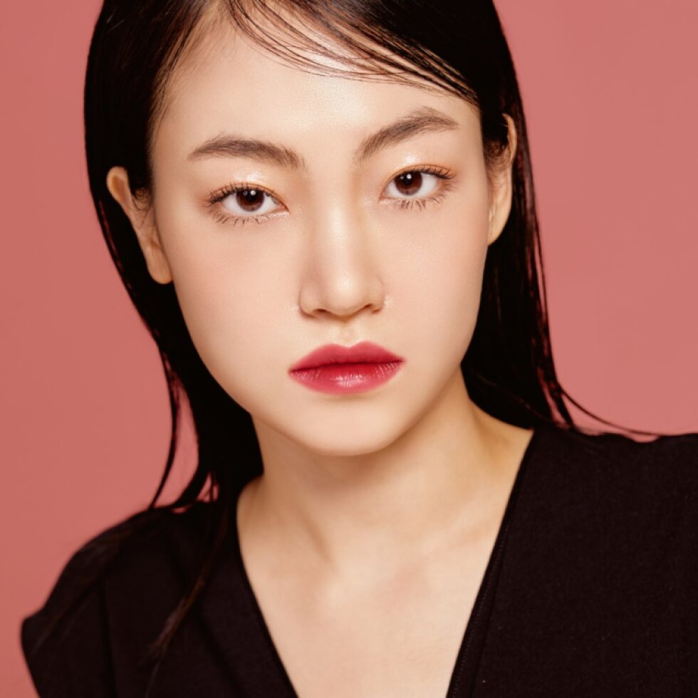 NACIFIC - Shine Mood Slick #04 Blow Kiss - Lesklý tint na rty - 4 g