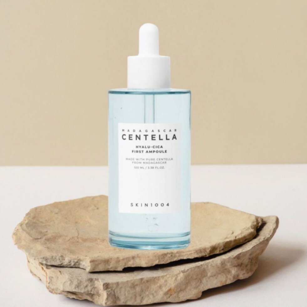 SKIN1004 - Madagascar Centella HYALU-CICA First Ampoule - Hydratační a zklidňující sérum - 100 ml