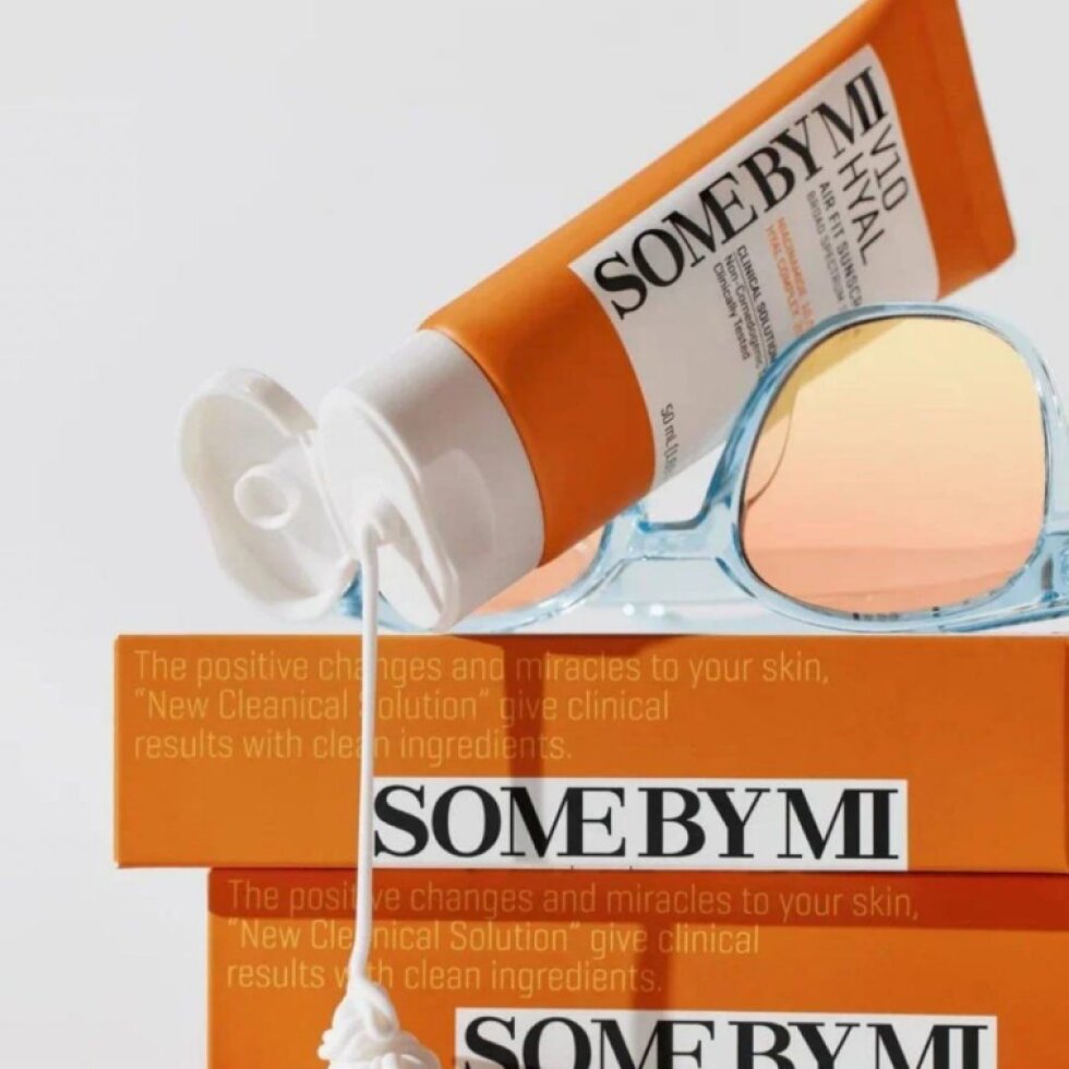 SOME BY MI - V10 Hyal Air Fit Sunscreen SPF 50 - Lehké SPF s vysokou ochranou - 50 ml