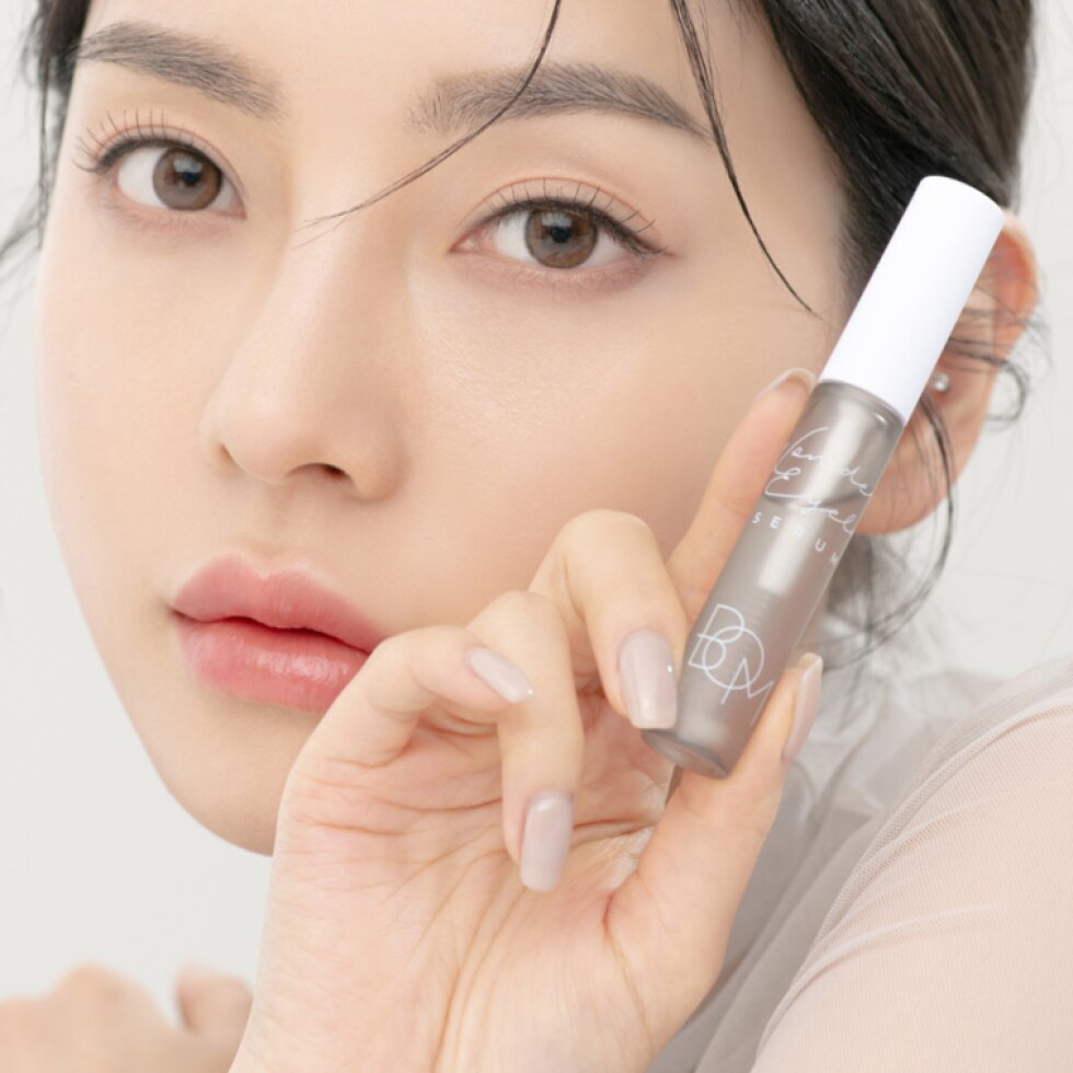 B.O.M. - Wonder Eyelash Serum - Sérum pro podporu růstu řas i obočí - 8 g