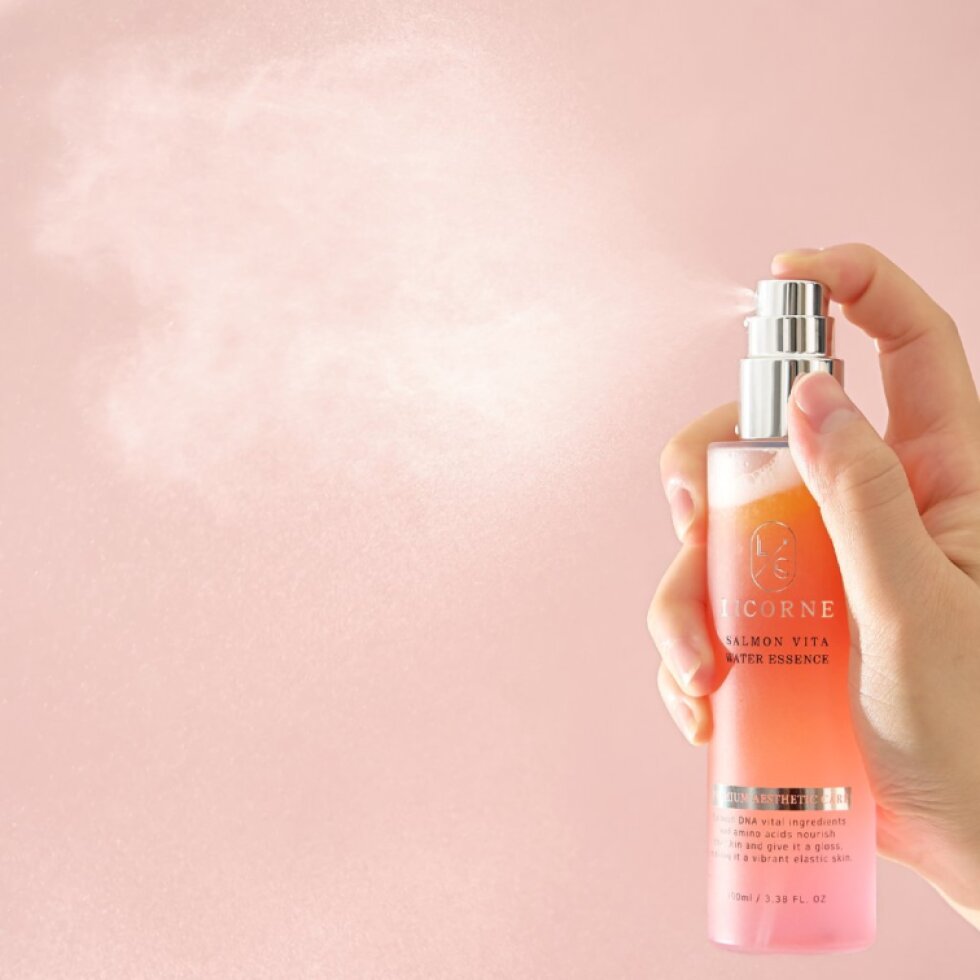 LICORNE - Salmon Vita Water Essence - Lososová vitamínová vodní esence - 100 ml