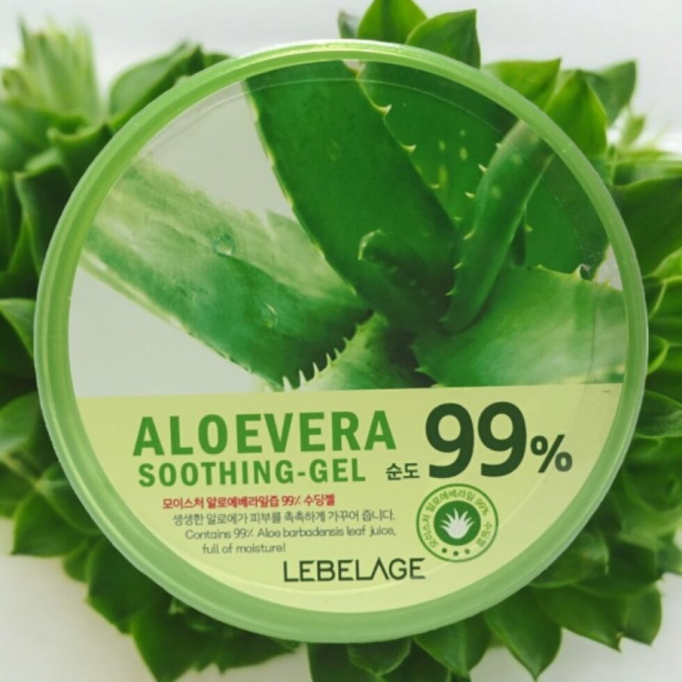 LEBELAGE - Moisture Aloe Purity 100% Soothing Gel - Univerzální hydratační a zjemňující gel s Aloe - 300 ml