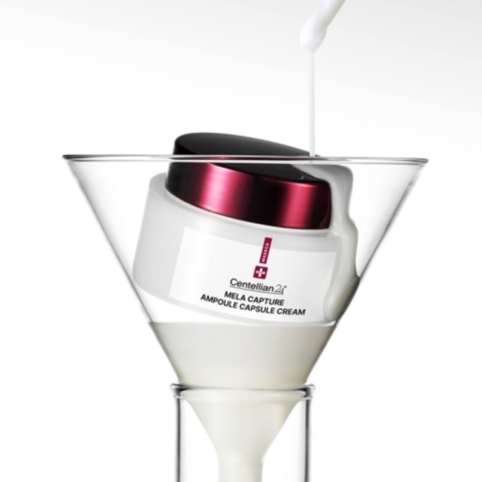 CENTELLIAN24 - Madeca Mela Capture Ampoule Capsule Cream - Rozjasňující a revitalizační krém s inovativní technologií kapslí - 55 ml