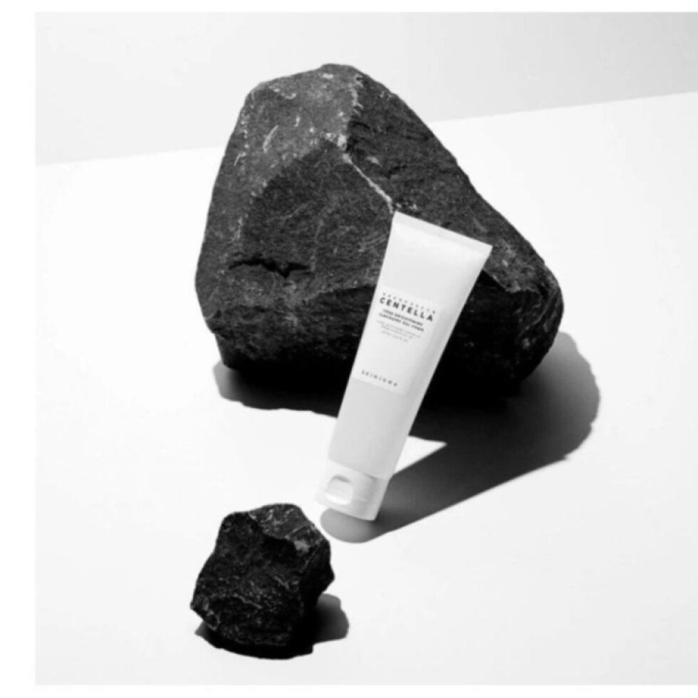 SKIN1004 - Madagascar Centella Tone Brightening Cleaning Gel Foam - Zklidňující a rozjasňující pěnivý gel na obličej - 125 ml