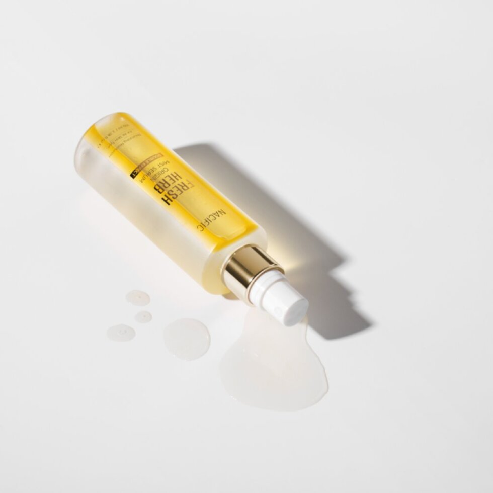 NACIFIC - Fresh Herb Origin Mist Serum - Vyživující sérum ve spreji - 100 ml
