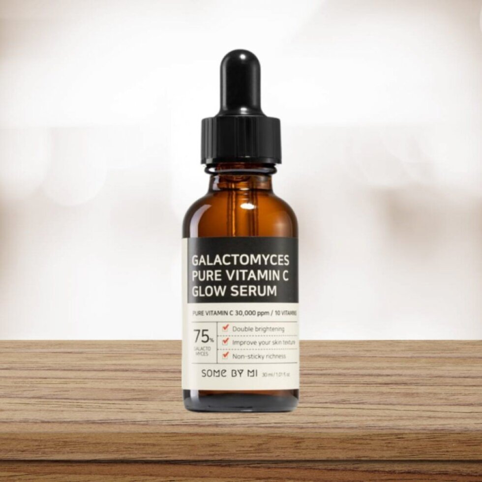 SOME BY MI - Galactomyces Pure Vitamin C Glow Serum - Rozjasňující sérum s galactomyces a vitamínem C - 30 ml