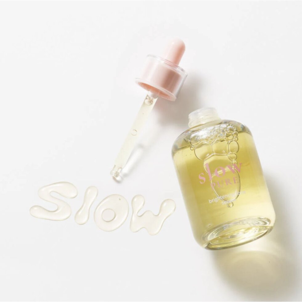 SLOWPURE - Brightening Tone Serum - Rozjasňující a tónovací sérum - 50 ml