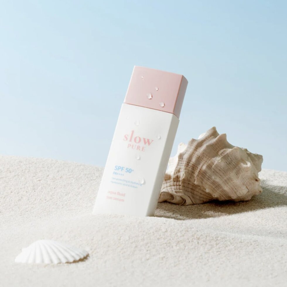 SLOWPURE - Aqua Fluid Sun Serum - Lehký opalovací fluid se sérovou texturou - 50 ml