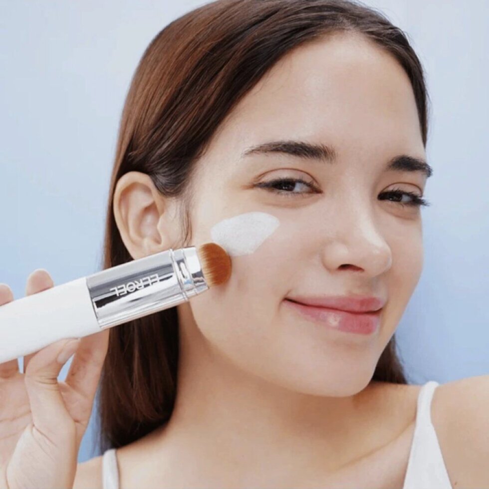 ELROEL - Blanc Cover Cream Stick Medium - Krémový krycí make-up v tyčince měnící barvu odstín MEDIUM - 13 g