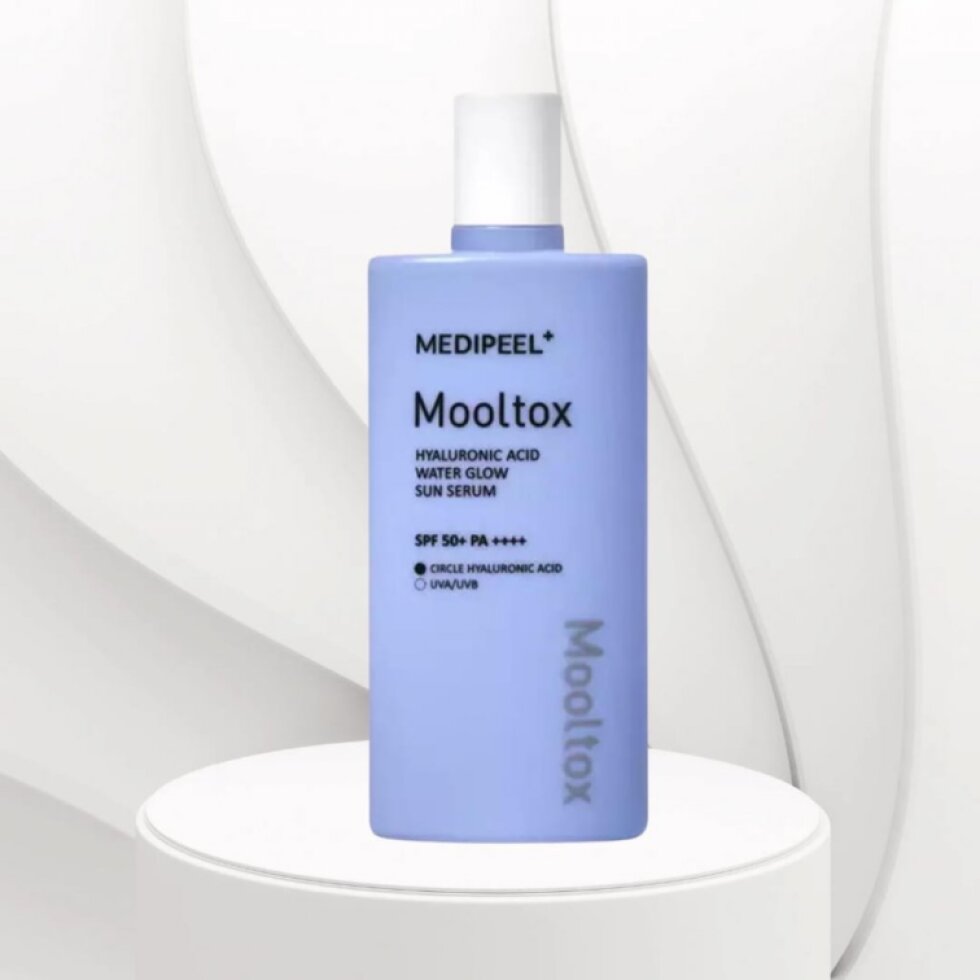 MEDI-PEEL - Mooltox Hyaluronic Acid Water Glow Sun Serum - Lehké hydratační SPF - 52 ml