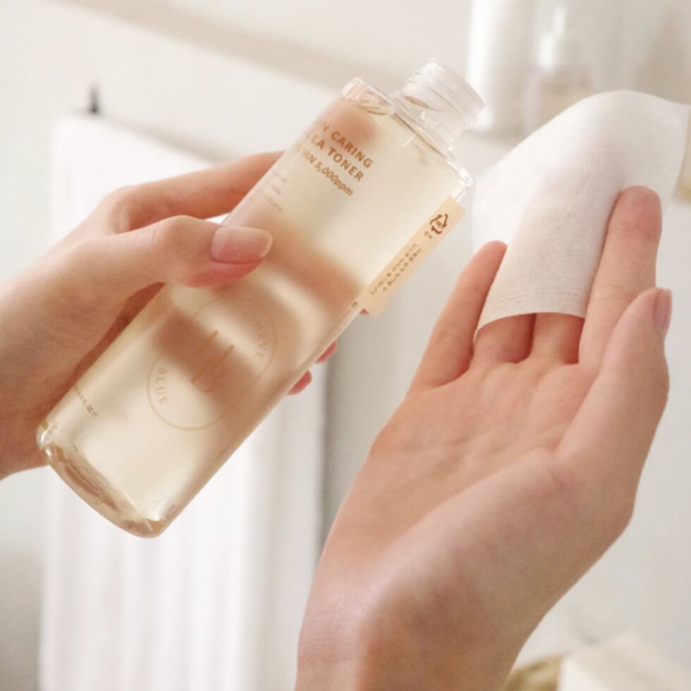 HEVEBLUE - Salmon Caring Centella Toner - Hydratační a zklidňující toner s PDRN a pupečníkem asijským - 200 ml