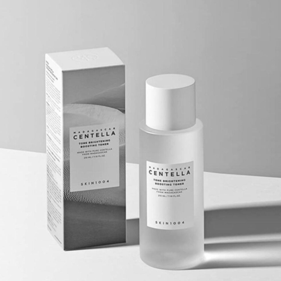 SKIN1004 - Madagascar Centella Tone Brightening Boosting Toner - Rozjasňující toner - 210 ml
