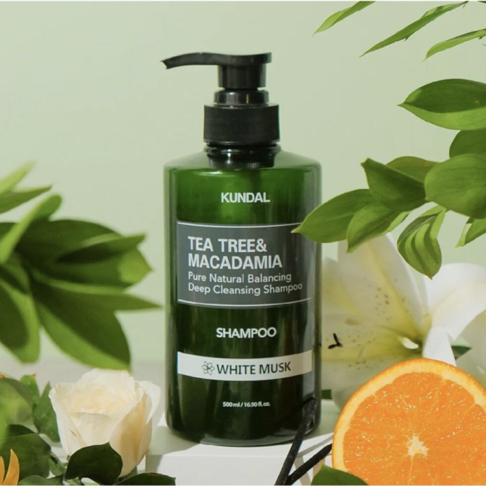 KUNDAL - Tea Tree Macadamia Deep Cleansing Shampoo WHITE MUSK - Šampon pro hluboké čištění s čajovníkem a makadamiovými ořechy - 500 ml