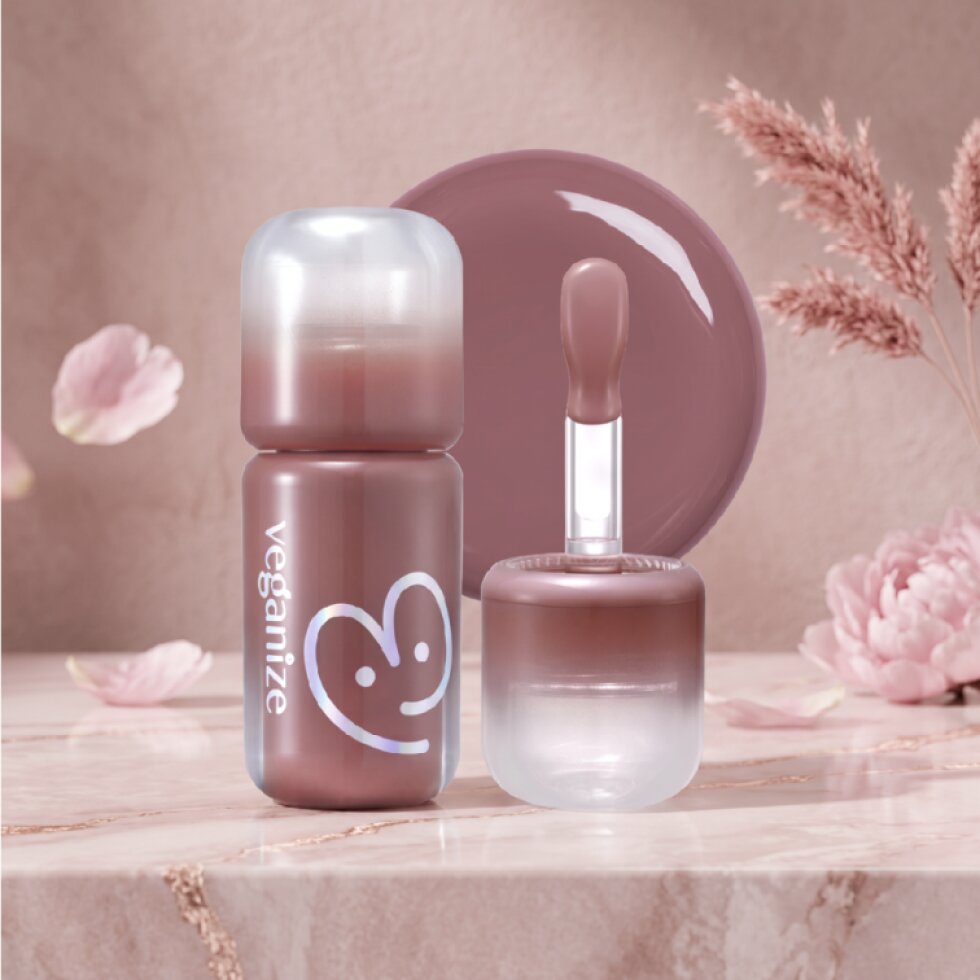 VEGANIZE - 4D Dewyshine Lip Oil Pearl Gloss 02 Berry Veil - Třpytivý olej na rty s perleťovým leskem - 4 g