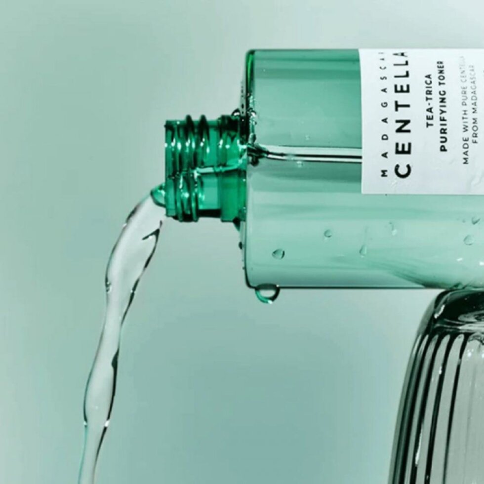 SKIN1004 - Madagascar Centella Tea-Trica Purifying Toner - Protizánětlivý toner s čajovníkem - 210 ml