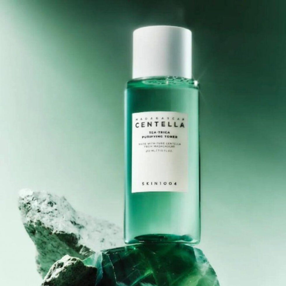 SKIN1004 - Madagascar Centella Tea-Trica Purifying Toner - Protizánětlivý toner s čajovníkem - 210 ml