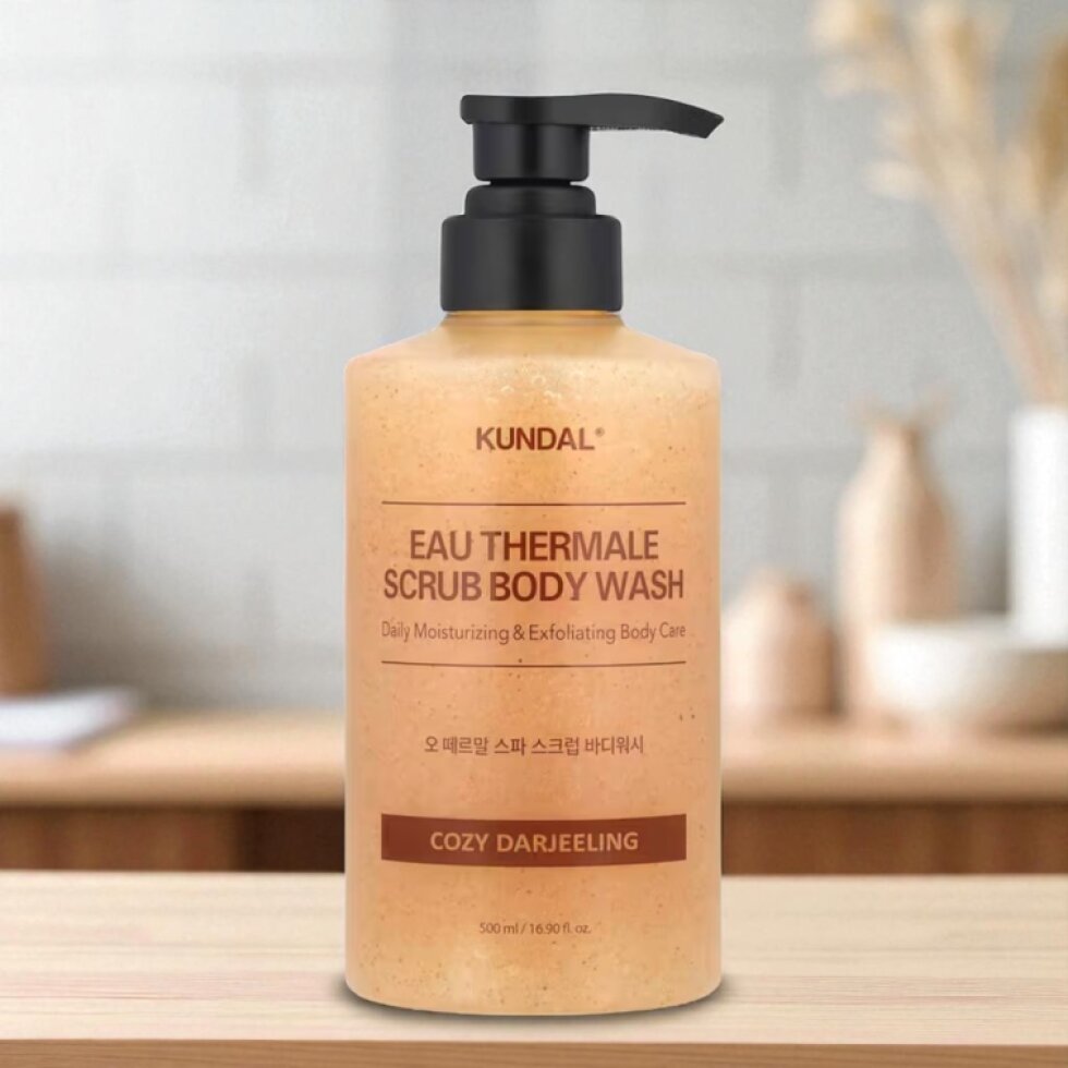 KUNDAL - Scrub Body Wash - Exfoliační sprchový gel COZY DARJEELING - 500 ml