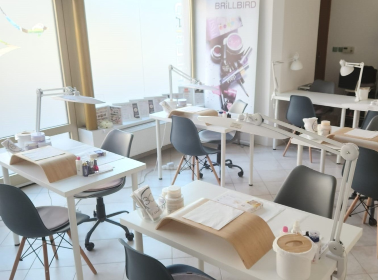 Profesní zkouška manikérka, nehtová deignerka