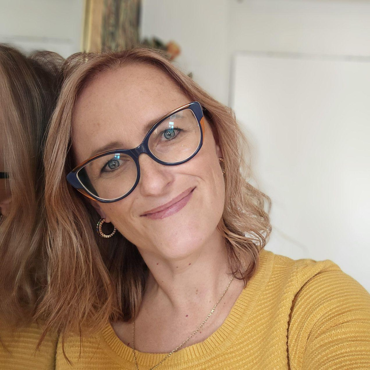 Profesní zkouška manikérka, nehtová deignerka