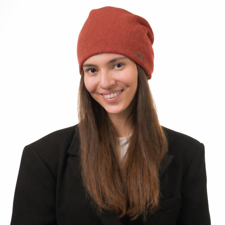 Dámská zateplená dvouvrstvá pletená čepice – červená.