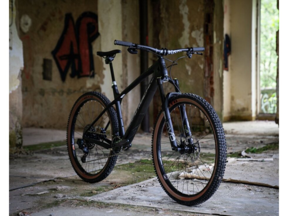 Rock Machine Blizz CRB 90-29 AXS