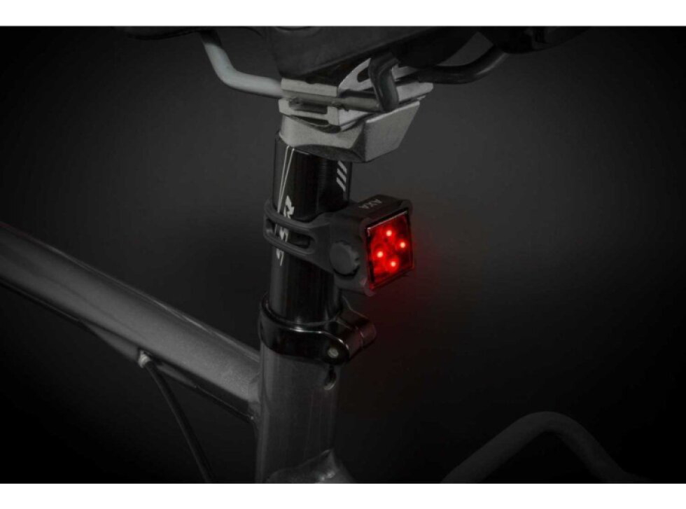 AXA Licht Niteline 44-R - USB-wiederaufladbare LED-Beleuchtung