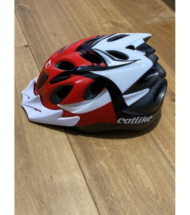 přilba Catlike Diablo stříbrno-červeno-črná 50-55 cm MEGA VÝPRODEJ