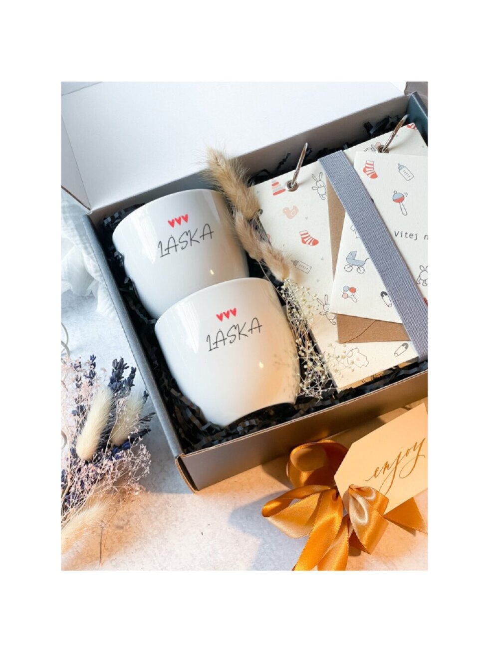 Porcelánový hrnek LÁSKA - Česká elegance od Dárkovce