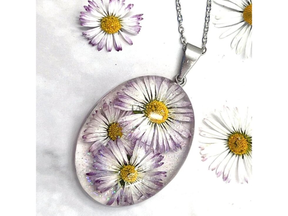 NÁHRDELNÍK SEDMOKRÁSKA OVÁL XL