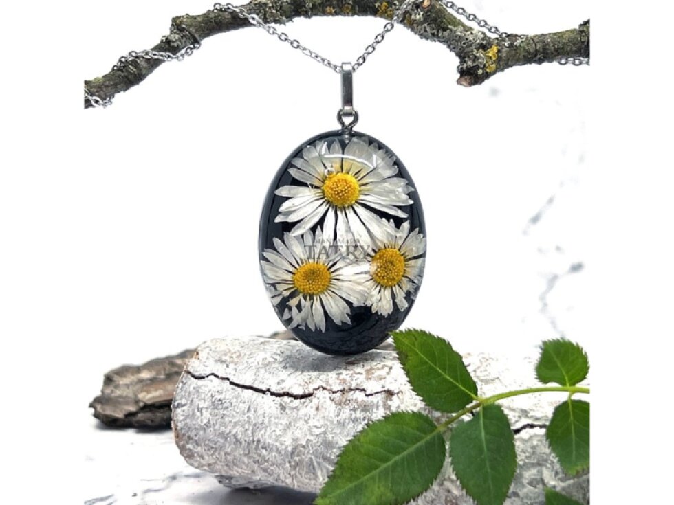 NÁHRDELNÍK SEDMOKRÁSKA OVÁL XL