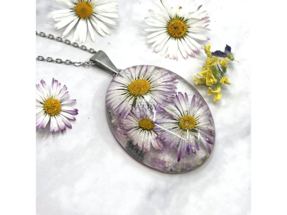 NÁHRDELNÍK SEDMOKRÁSKA OVÁL XL