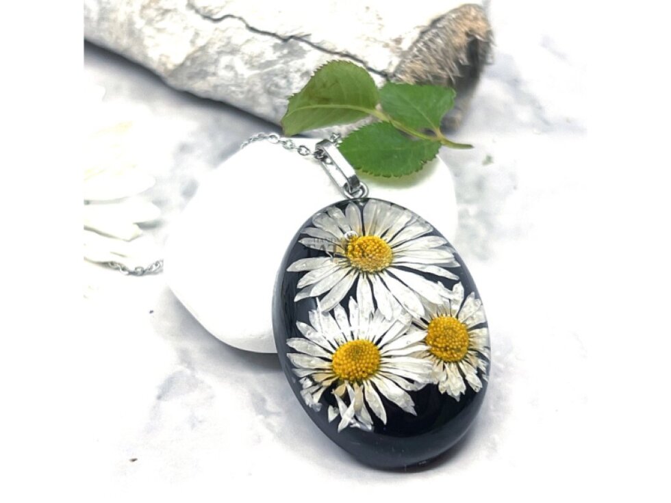 NÁHRDELNÍK SEDMOKRÁSKA OVÁL XL