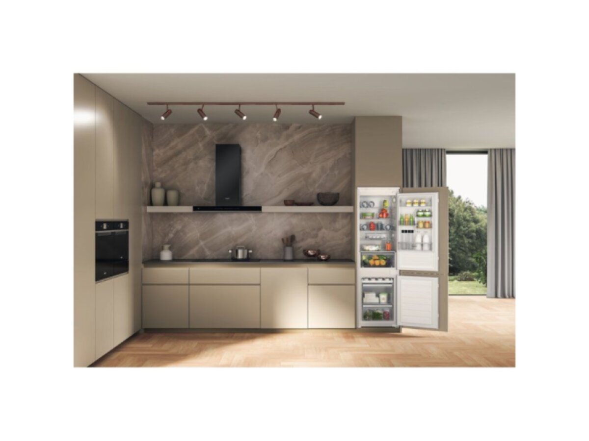 Whirlpool WHC18D031C1 vestavná kombinovaná chladnička, Less Frost, 6. SMYSL, Fresh Box+, Easy Access Tray, energetická třída E