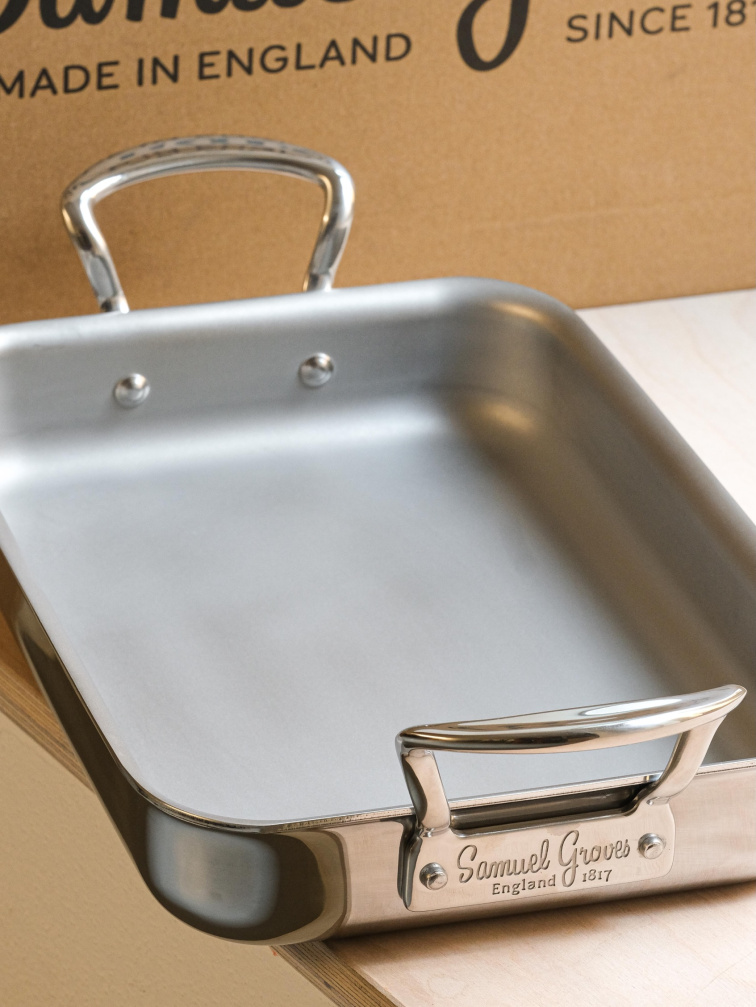 Samuel Groves - Uhlíková ocel vs. nerezová ocel: Co se skutečně děje při vaření