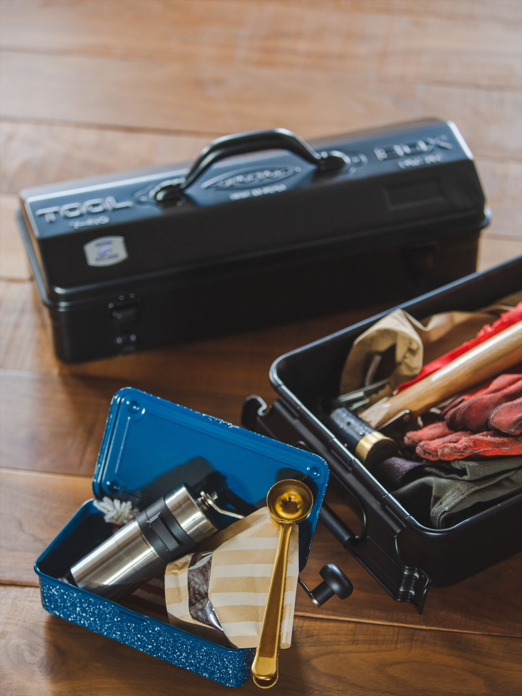 Toyo Steel Box: minimalistický úložný objekt pro interiér, pracovní stůl i everyday carry