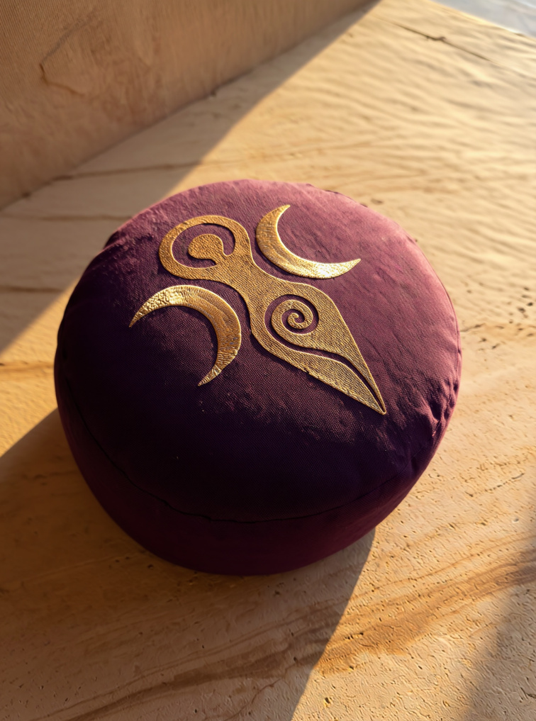 Meditačný vankúš Dark Purple Goddess Organic