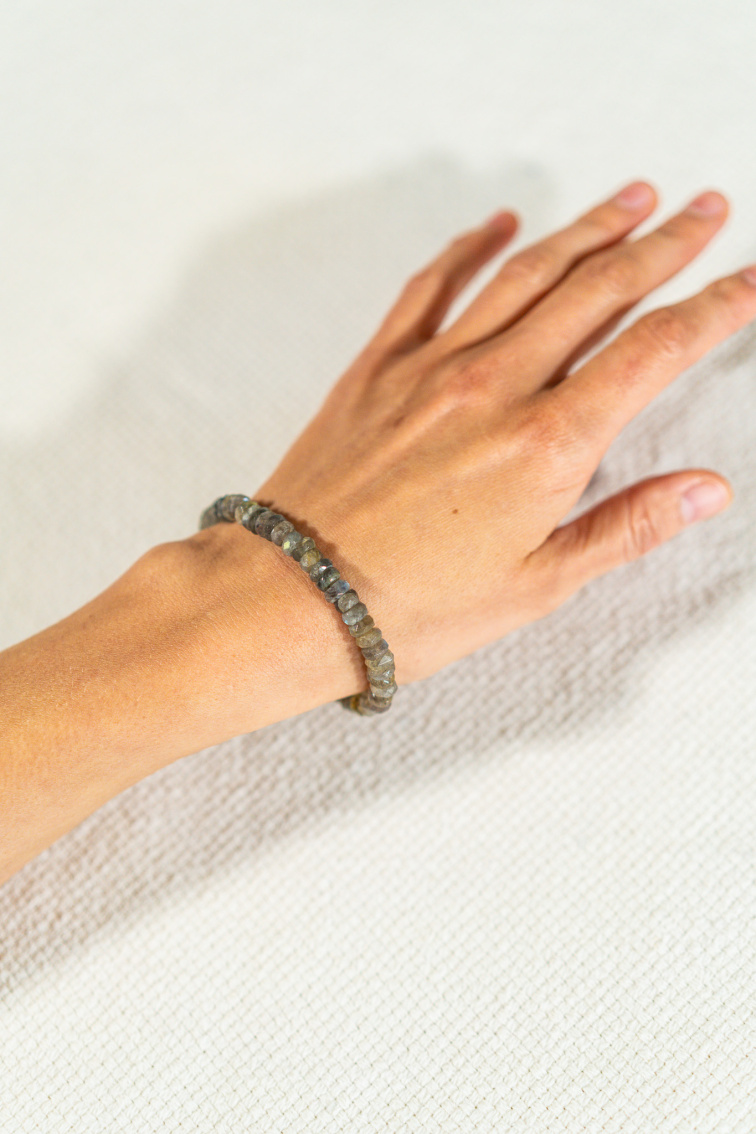 Náramok z labradoritu