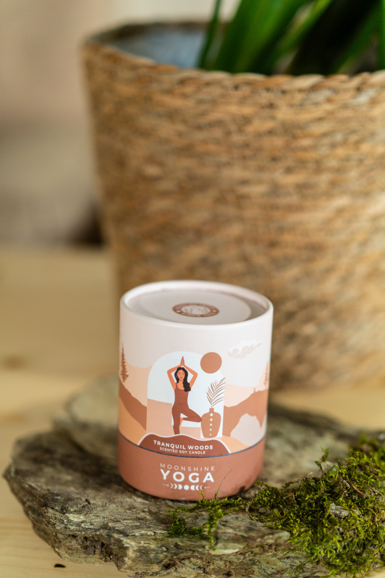 Sójová sviečka Moonshine Yoga Tranquil Woods