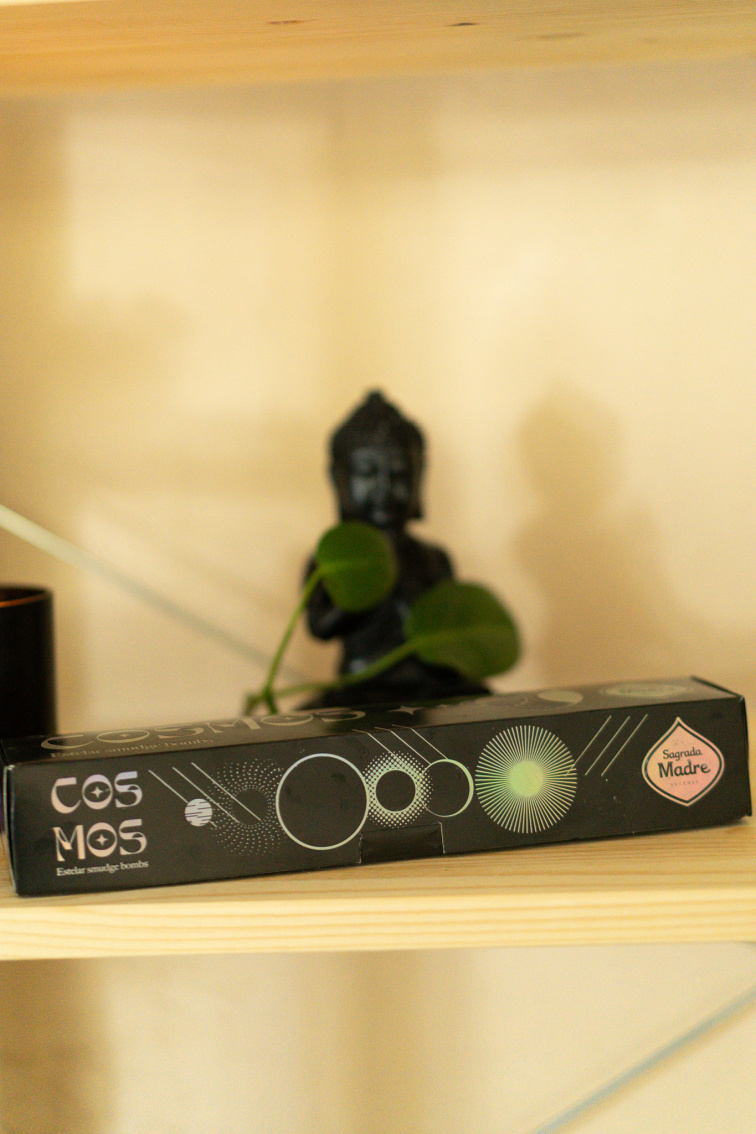 Sagrada Madre Cosmos – Planetárne smudge bomby