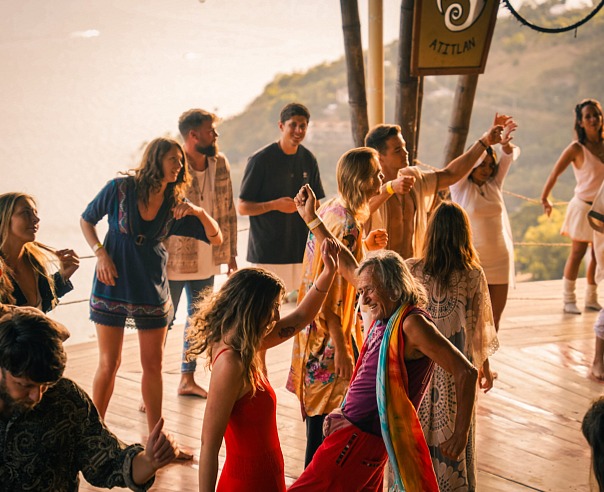 MONKS Cosmic Flow 06.12.2025