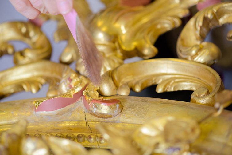 Pokládací štětec pro přenášení zlata