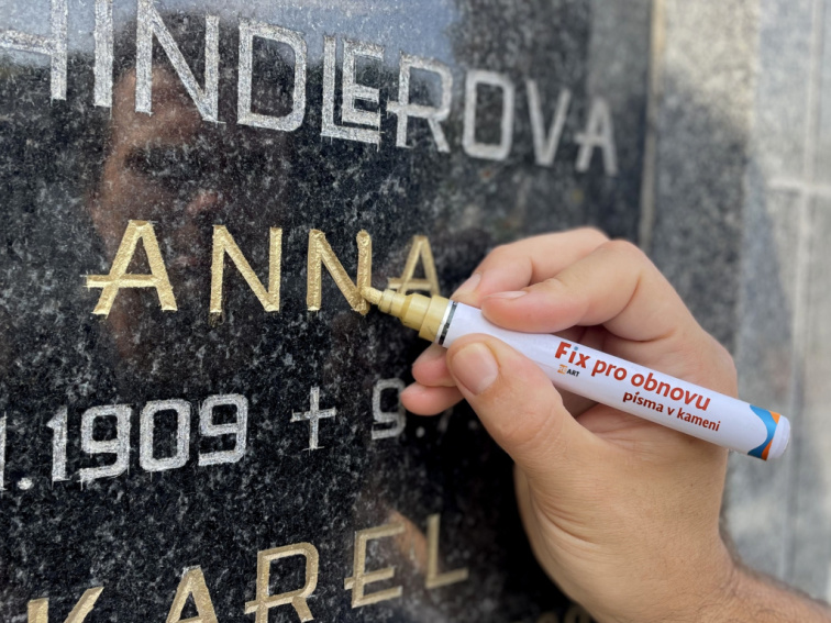 obnova písma na náhrobku