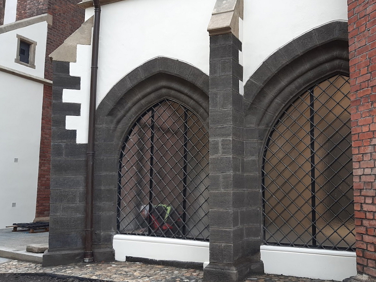 KEIM Restauro®-Lasur - retuš přírodního kamene