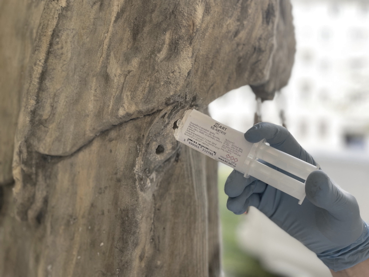 Epoxidové tixotropní lepidlo na kámen, keramiku, dřevo a kov - RE-ARTFIX